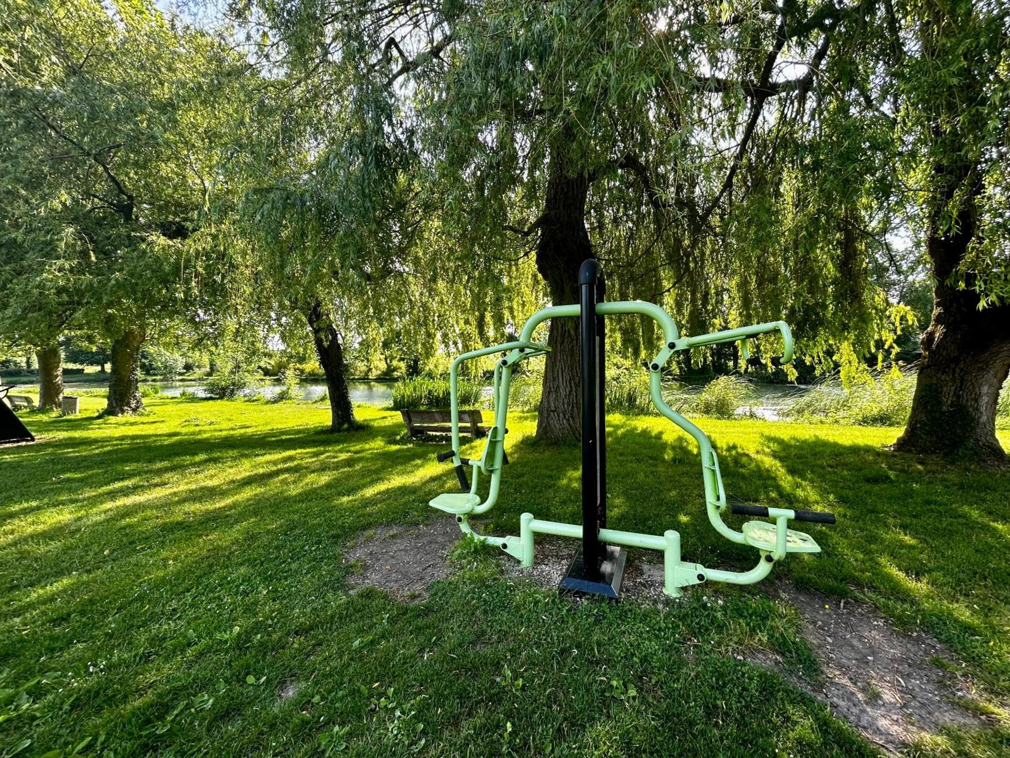 Les Cabanes Du Lac Vandré Zewnętrze zdjęcie